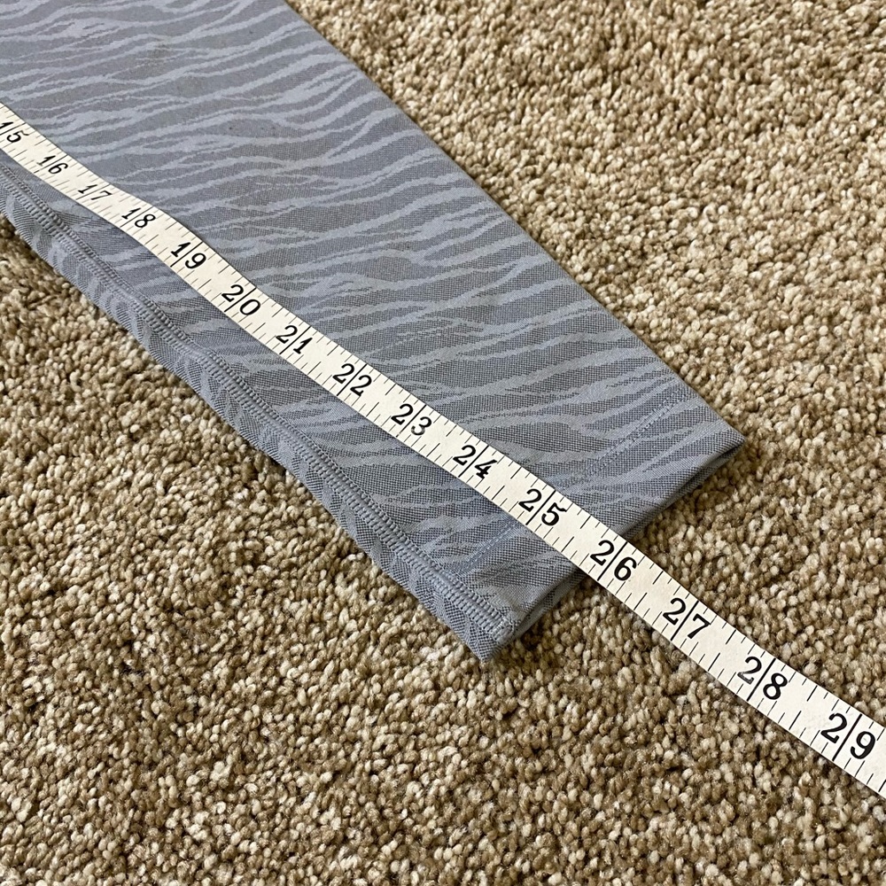 Fabletics High Waisted Seamless Zebra Leggings - image 7